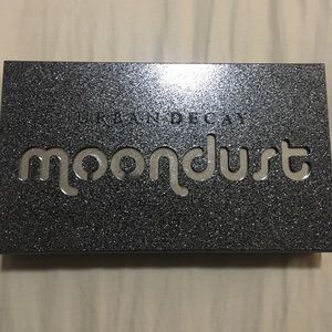 Urban decay moon dust palate